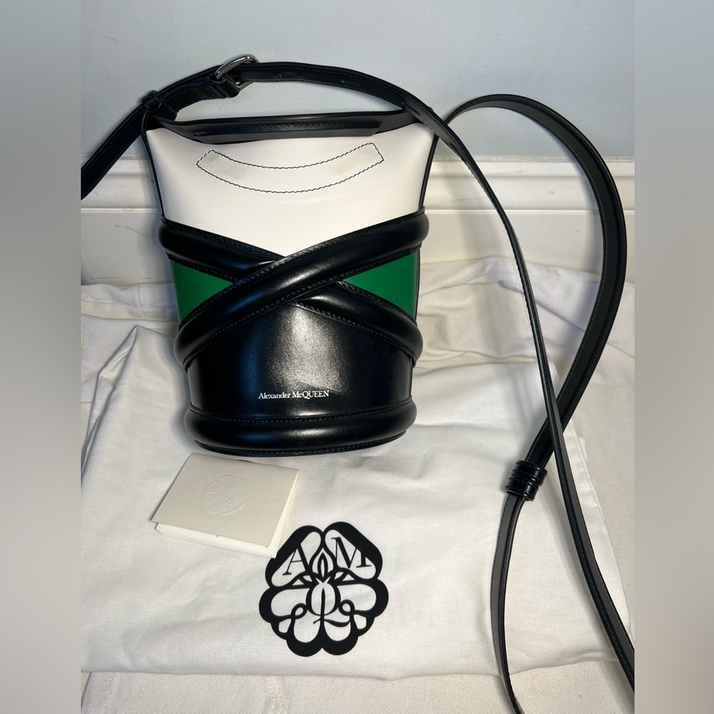 Alexander McQueen Curve Crossbody Bucket Bag | Green Black Leather | NWT